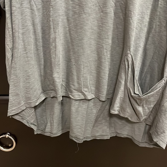 Splendid size small lose fitting T - Picture 3 of 4